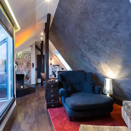 Linden-charm Homestay