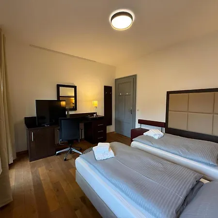 Linden-charm * Hanower